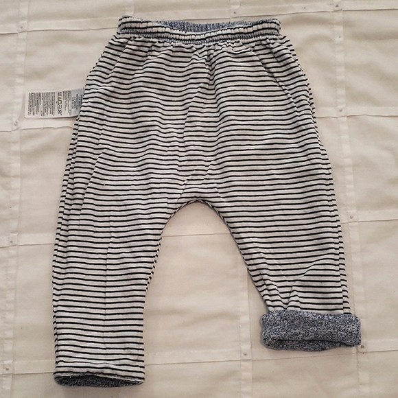 💙 BABY GAP - Blue & White Reversible Sweatpants - Size 3-6 M - Picture 3 of 7